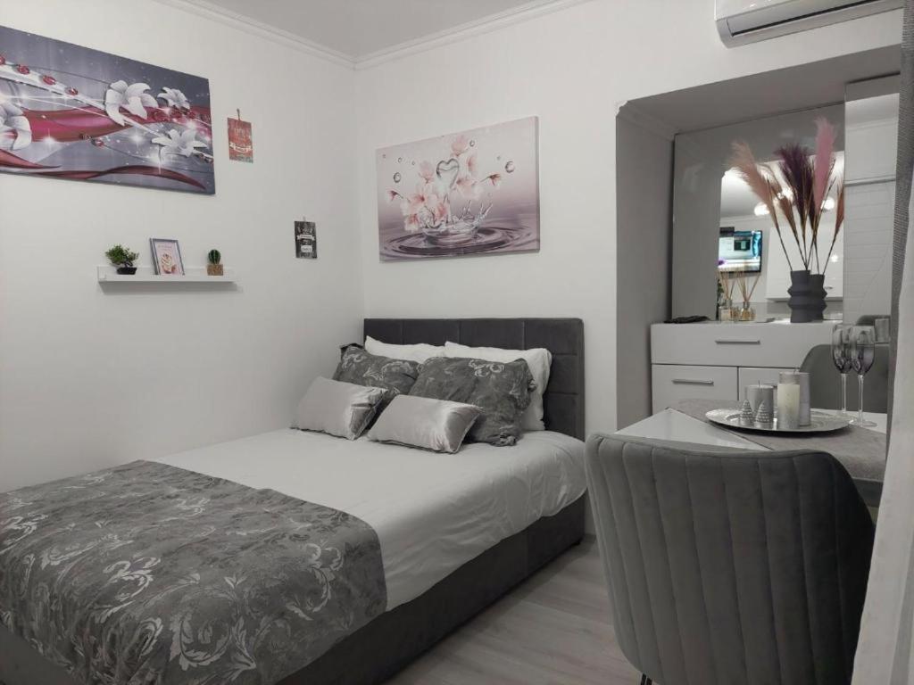 City Lux Square Apartment Skopje Exterior foto
